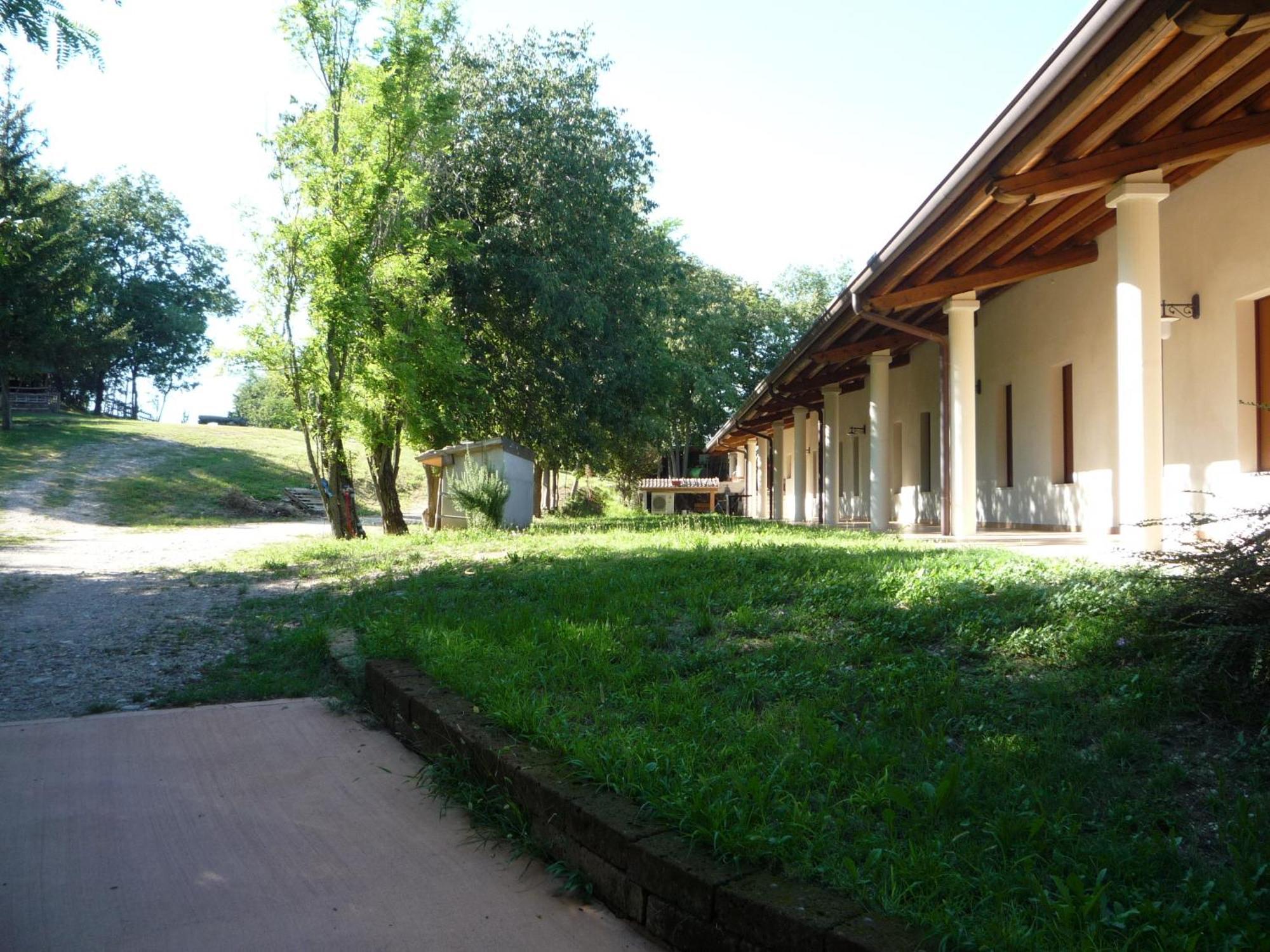 Agriturismo Lupo Bianco Monzambano Exterior photo